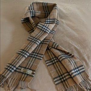 100% Authentic Burberry Lambswool Scarf
